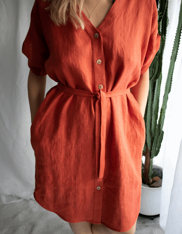 Linen dress with buttons.